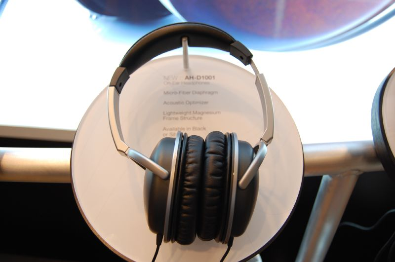 Illustration for article titled New Denon Headphones Make Mysterious Appearance At Line Show